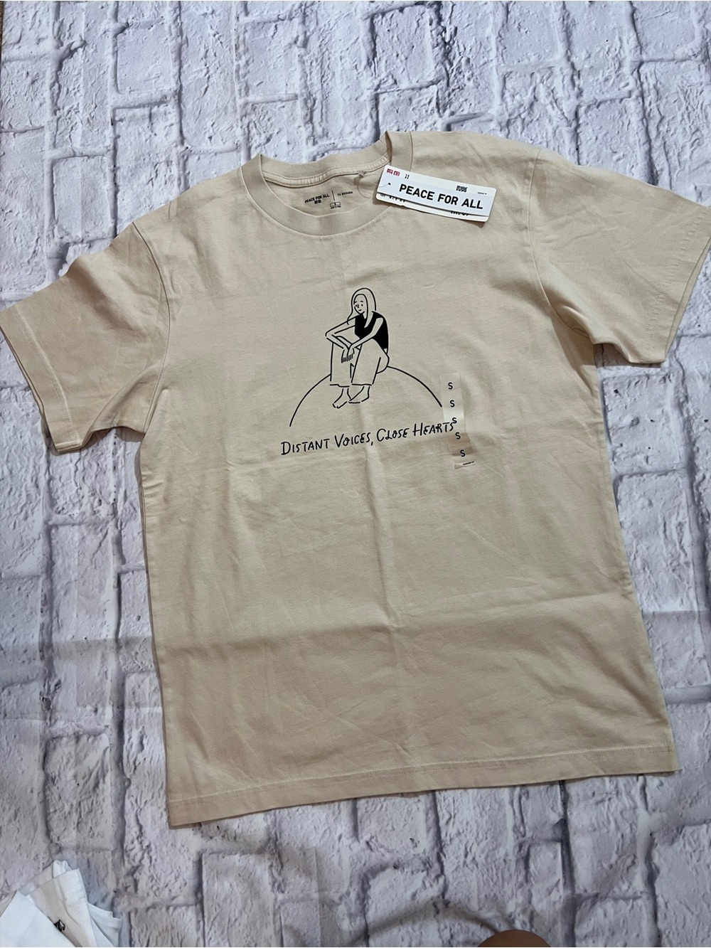 NWT Elliott Erwitt and Yu Nagaba Graphic Crew Neck T-Shirts - White and Cream - Picture 6 of 10